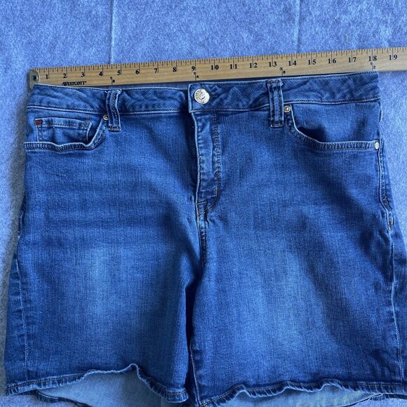 Seven7 Jean Shorts Womens Size 16 Denim Bermuda Summer Classic Blue Weekend - Picture 10 of 13